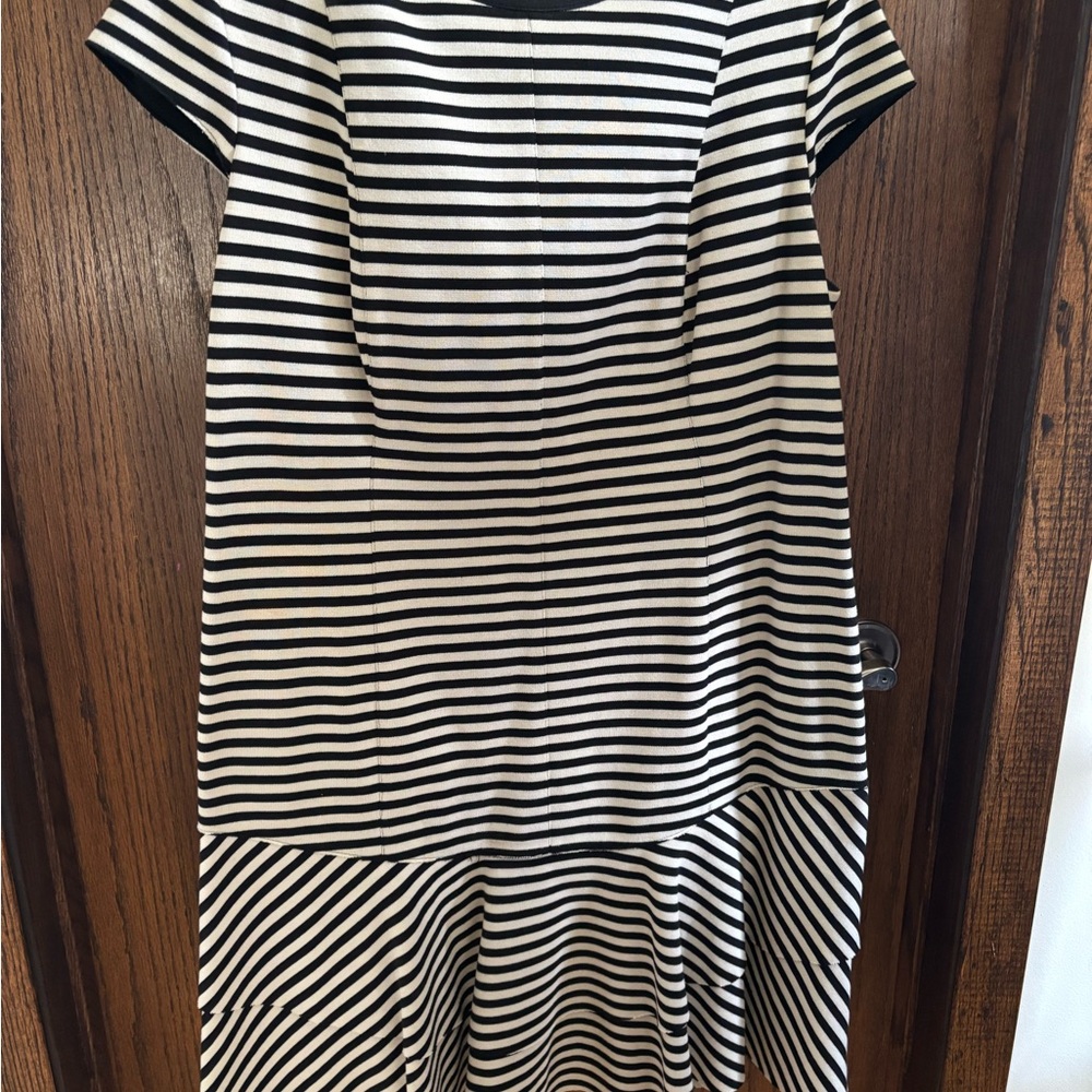 VGUC QUIET LUXURY AKRIS PUNTO Black and Cream Drop Waist Striped Dress US 14